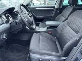 Škoda Superb (2021) thumbnail 12