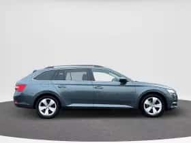 Škoda Superb (2021) thumbnail 5