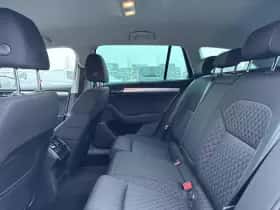 Škoda Superb (2021) thumbnail 7