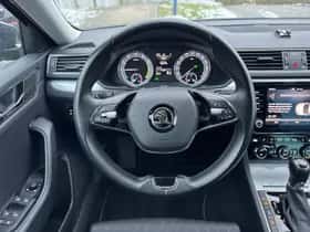 Škoda Superb (2021) thumbnail 9