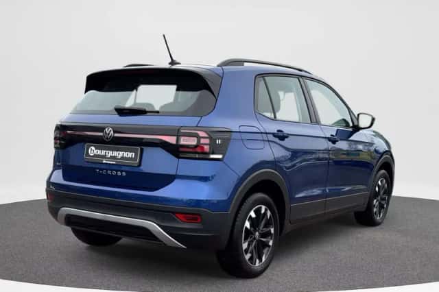 Volkswagen T-Cross (2023) thumbnail 2
