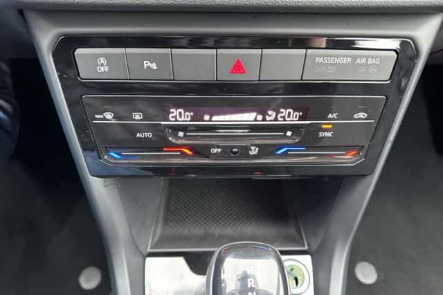 Volkswagen T-Cross (2023) thumbnail 16