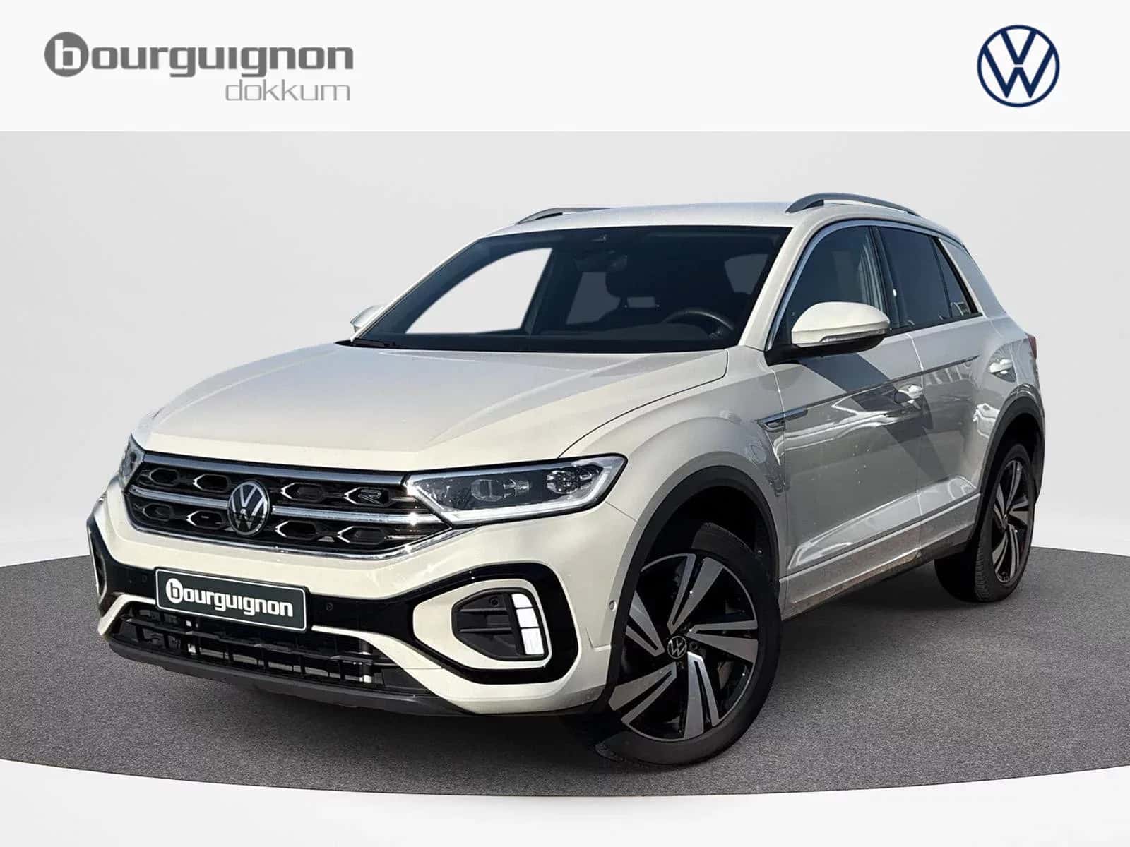 Volkswagen T-Roc (2024) — foto 1