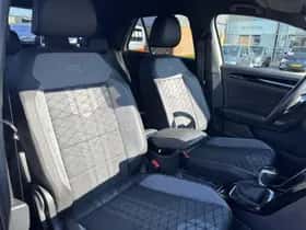 Volkswagen T-Roc (2024) thumbnail 12
