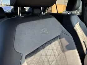Volkswagen T-Roc (2024) thumbnail 13