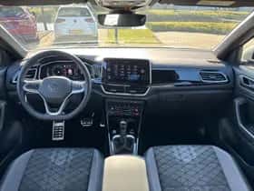 Volkswagen T-Roc (2024) thumbnail 9