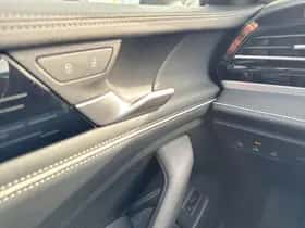 Volkswagen Passat thumbnail 25