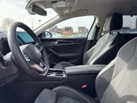 Volkswagen Passat thumbnail 4
