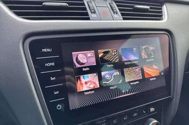 Škoda Octavia (2019) thumbnail 14