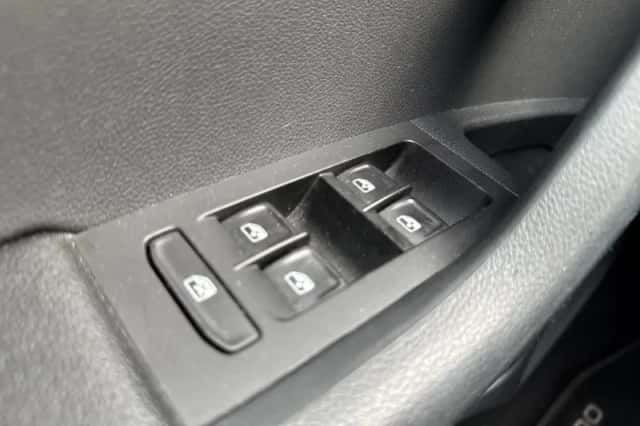 Škoda Octavia (2019) thumbnail 23