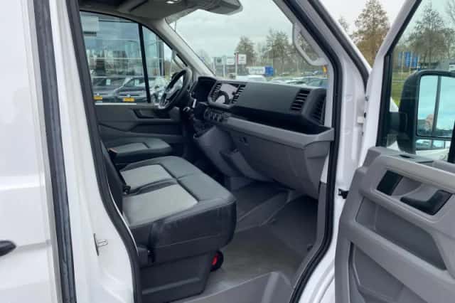 Volkswagen Crafter (2024) thumbnail 5