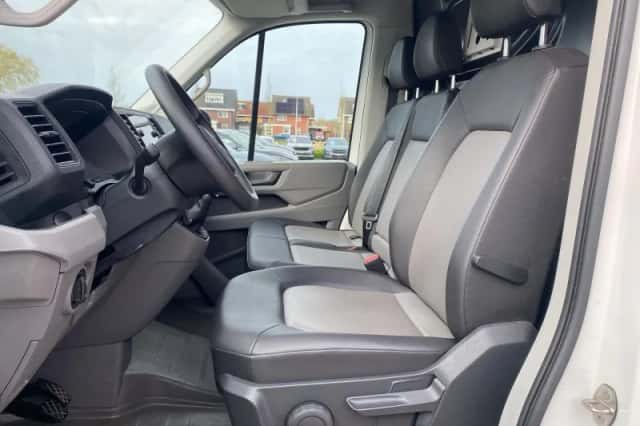 Volkswagen Crafter (2024) thumbnail 2