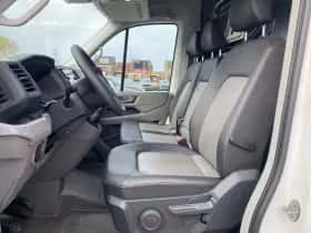 Volkswagen Crafter (2024) thumbnail 2