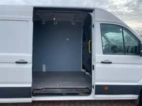 Volkswagen Crafter (2024) thumbnail 5