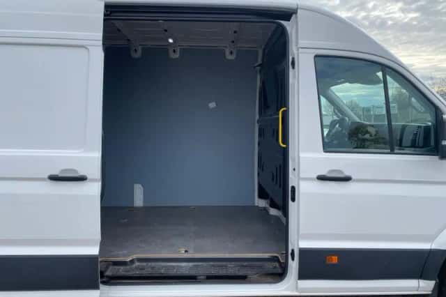 Volkswagen Crafter (2024) thumbnail 5