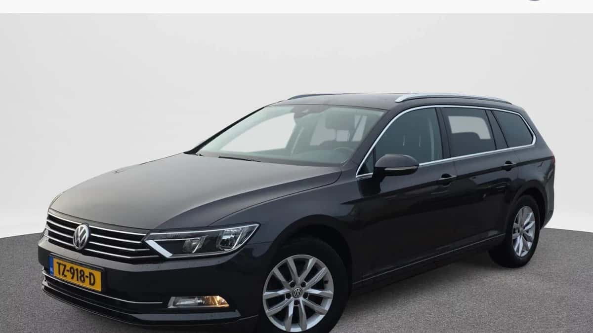 Volkswagen Passat — foto 1
