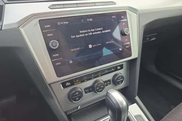 Volkswagen Passat (2018) thumbnail 12