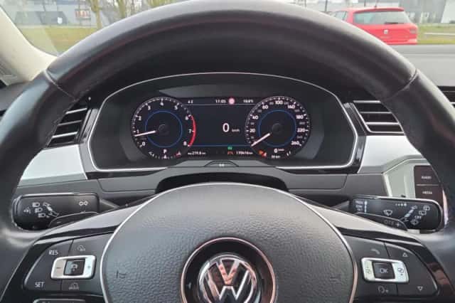 Volkswagen Passat (2018) thumbnail 15