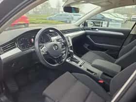Volkswagen Passat thumbnail 4