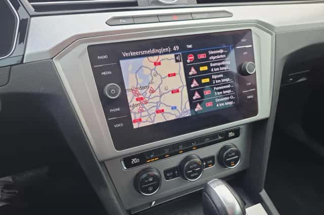 Volkswagen Passat (2018) thumbnail 7