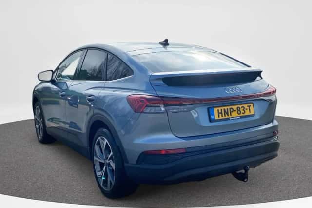 Audi Q4 (2024) thumbnail 2
