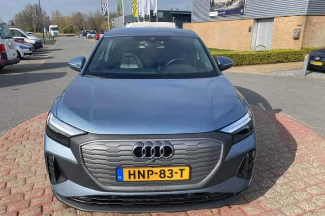 Audi Q4 (2024) thumbnail 15