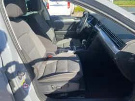 Volkswagen Passat thumbnail 19