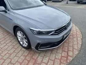 Volkswagen Passat (2022) thumbnail 11