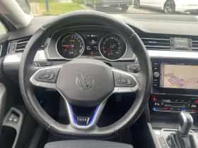Volkswagen Passat (2022) thumbnail 13