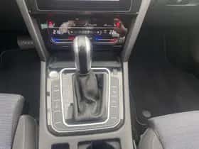 Volkswagen Passat (2022) thumbnail 17