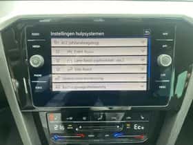 Volkswagen Passat (2022) thumbnail 22