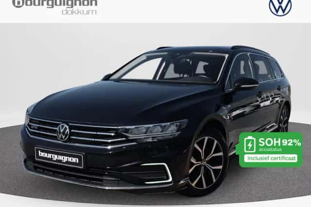 Volkswagen Passat (2021) thumbnail 1