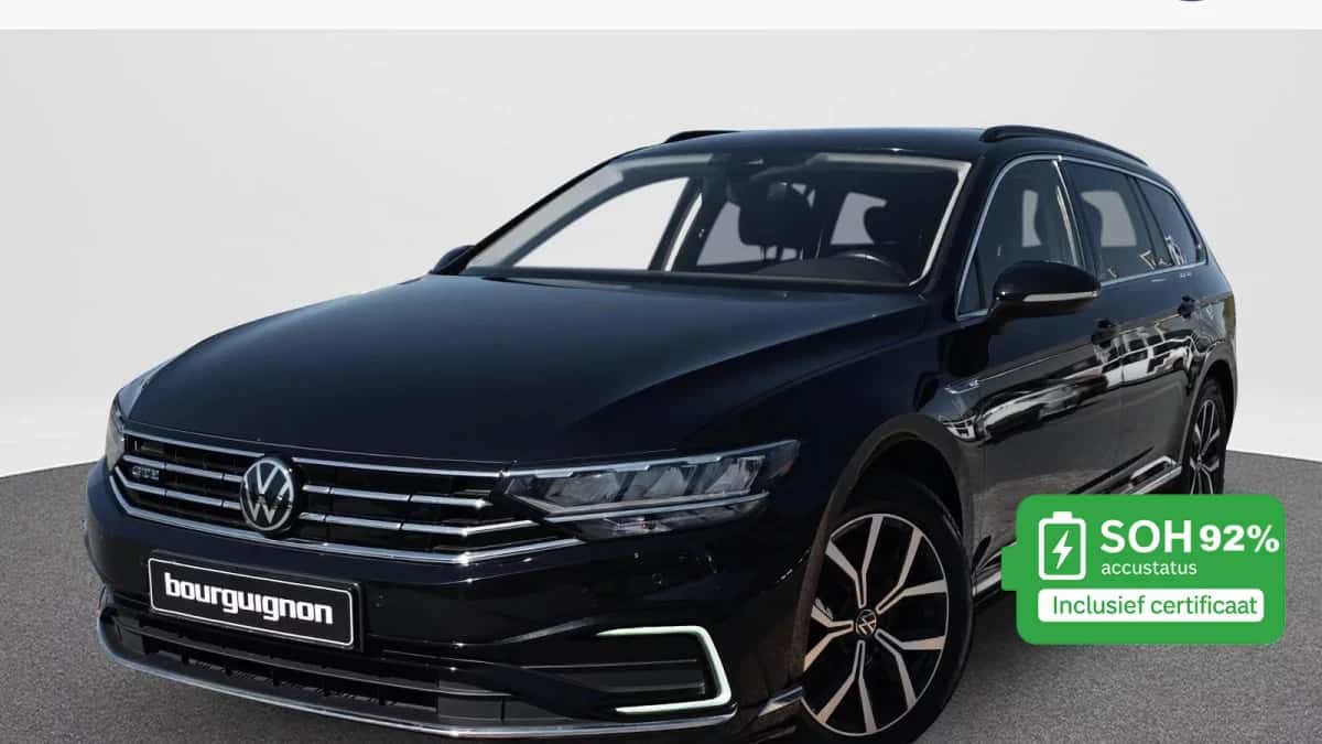 Volkswagen Passat (2021) — foto 1