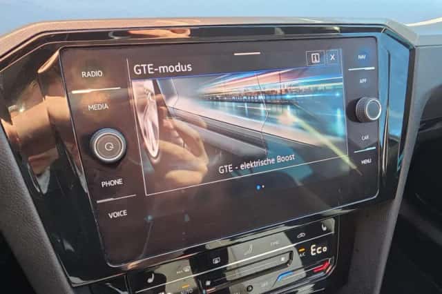 Volkswagen Passat (2021) thumbnail 16