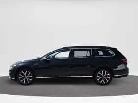 Volkswagen Passat (2021) thumbnail 6