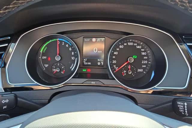 Volkswagen Passat (2021) thumbnail 7