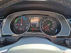 Volkswagen Passat (2021) thumbnail 7