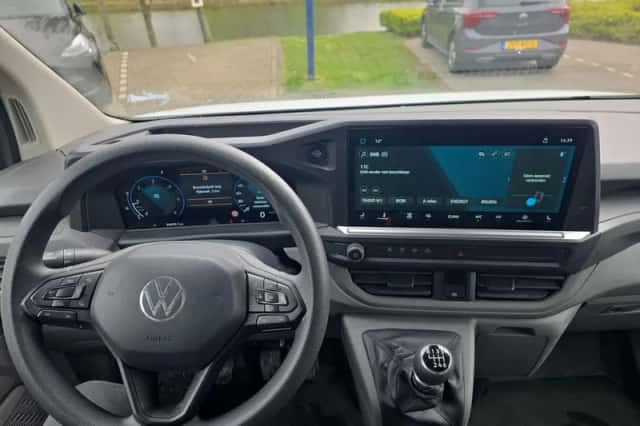Volkswagen Transporter (2025) thumbnail 7