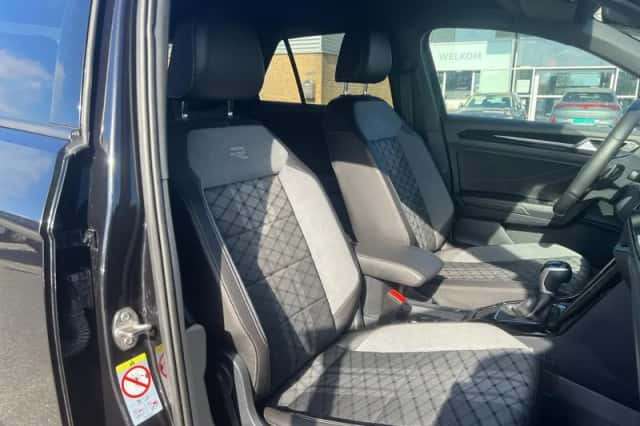 Volkswagen T-Roc (2025) thumbnail 23