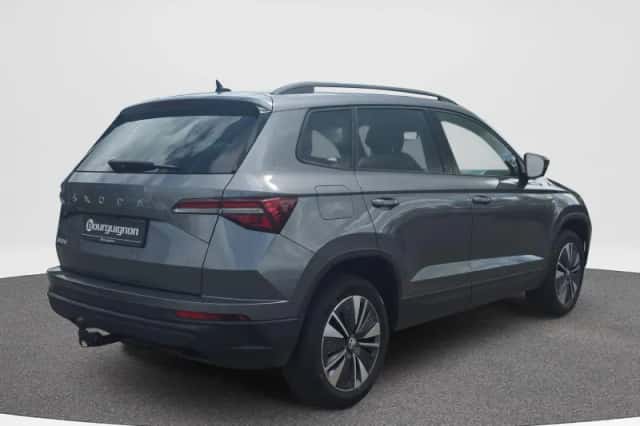 Škoda Karoq (2023) thumbnail 2