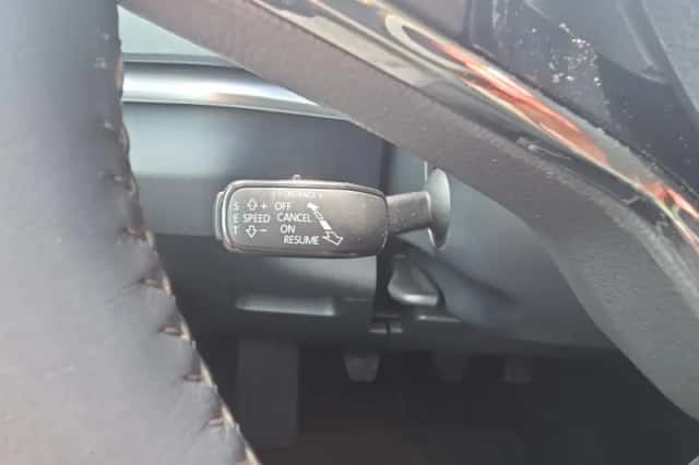 Škoda Karoq (2023) thumbnail 11