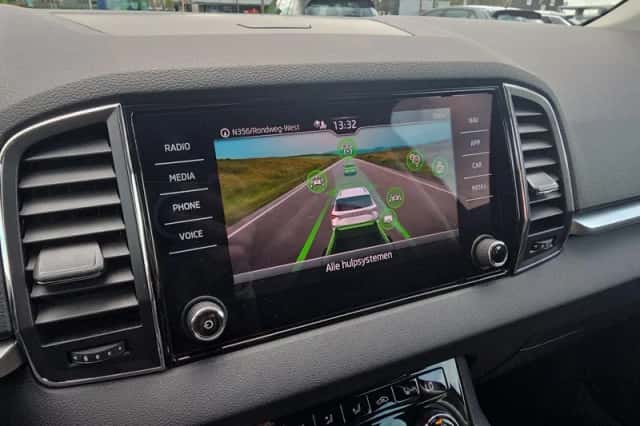 Škoda Karoq (2023) thumbnail 12