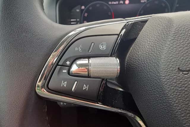 Škoda Karoq (2023) thumbnail 17