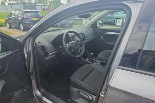 Škoda Karoq (2023) thumbnail 4