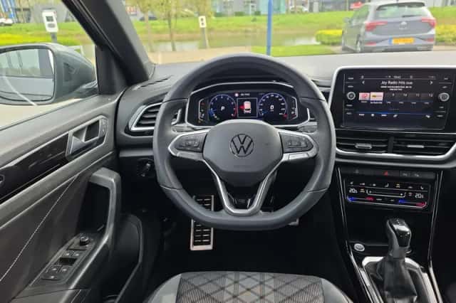 Volkswagen T-Roc (2025) thumbnail 3