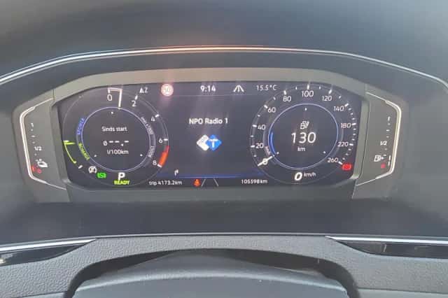 Volkswagen Passat (2022) thumbnail 6