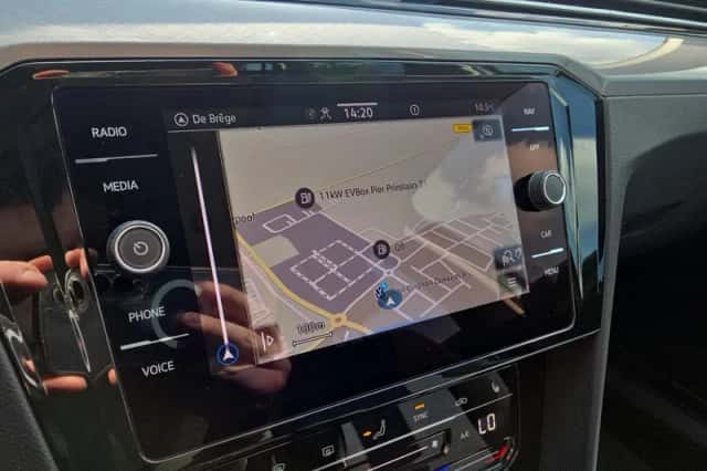 Volkswagen Passat (2022) thumbnail 13