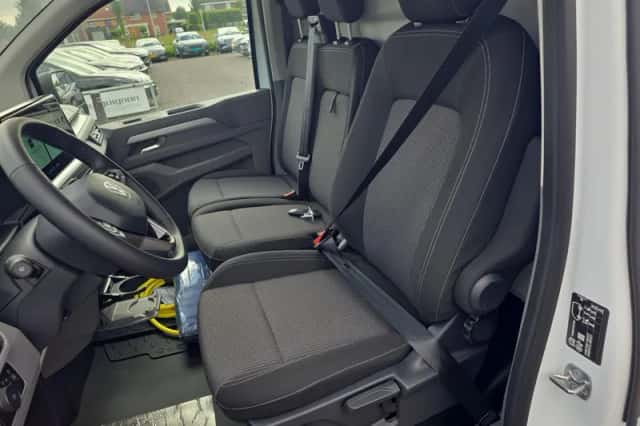 Volkswagen E-Transporter (2026) thumbnail 2