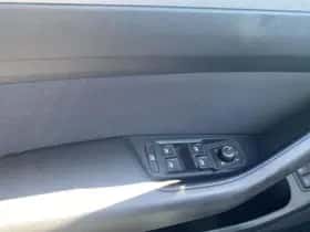 Volkswagen Passat thumbnail 16