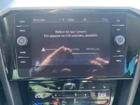 Volkswagen Passat thumbnail 21